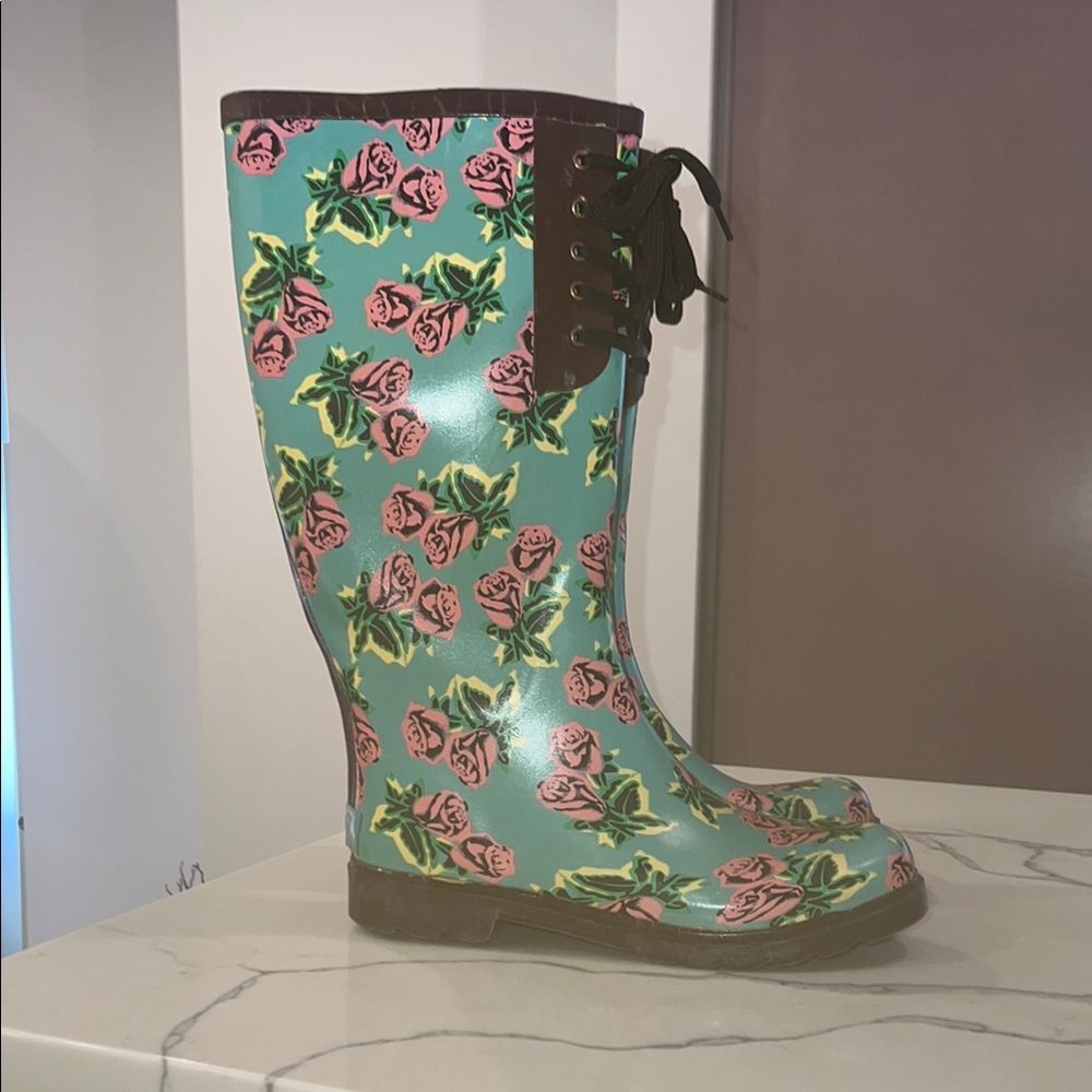❌SOLD❌XOXO Betsey Johnson Rain Boots Sweetheart Pink Rose Teal Size 9M